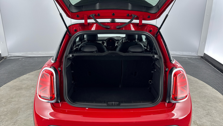 MINI Hatchback 2.0 Cooper S Exclusive 3dr Auto Petrol Hatchback